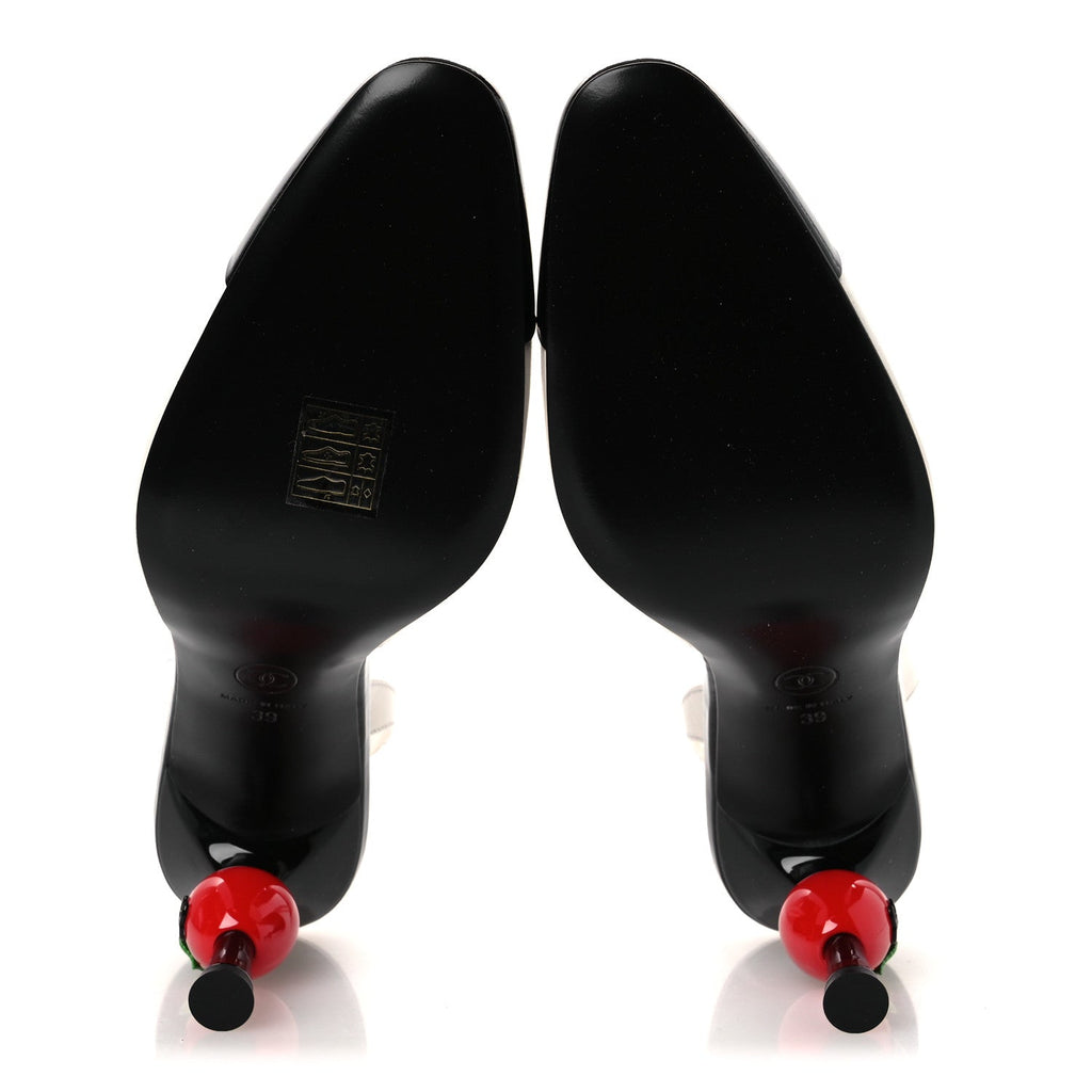 Lambskin Patent Cap Toe CC Apple Slingback Pumps 39 White Black