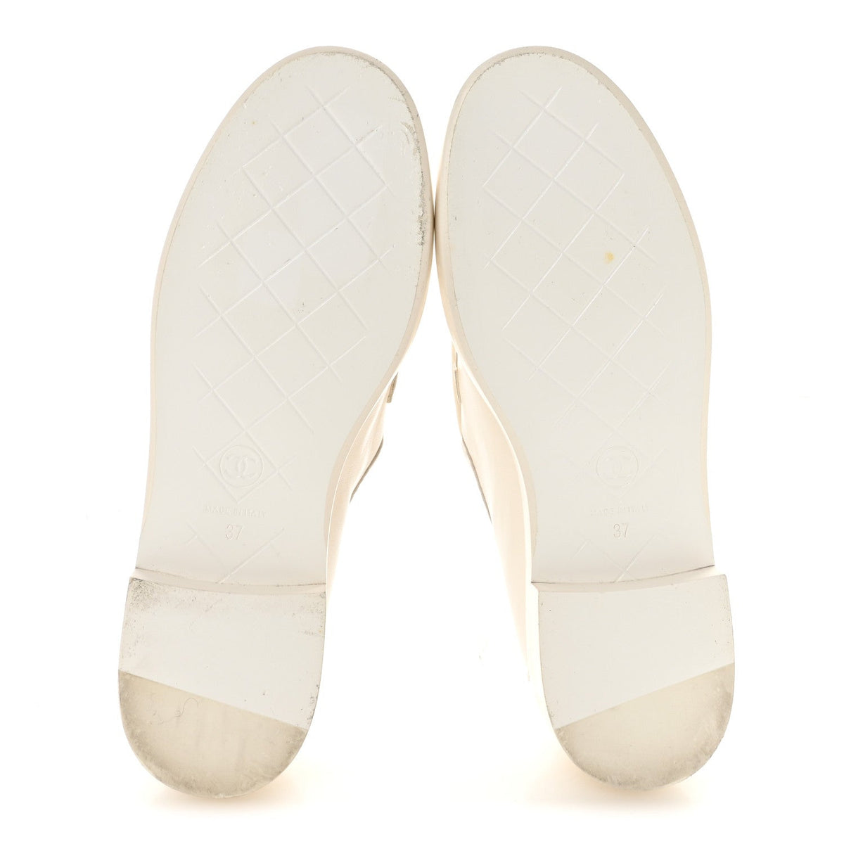 Lambskin Quilted CC Turnlock Loafers 37 White