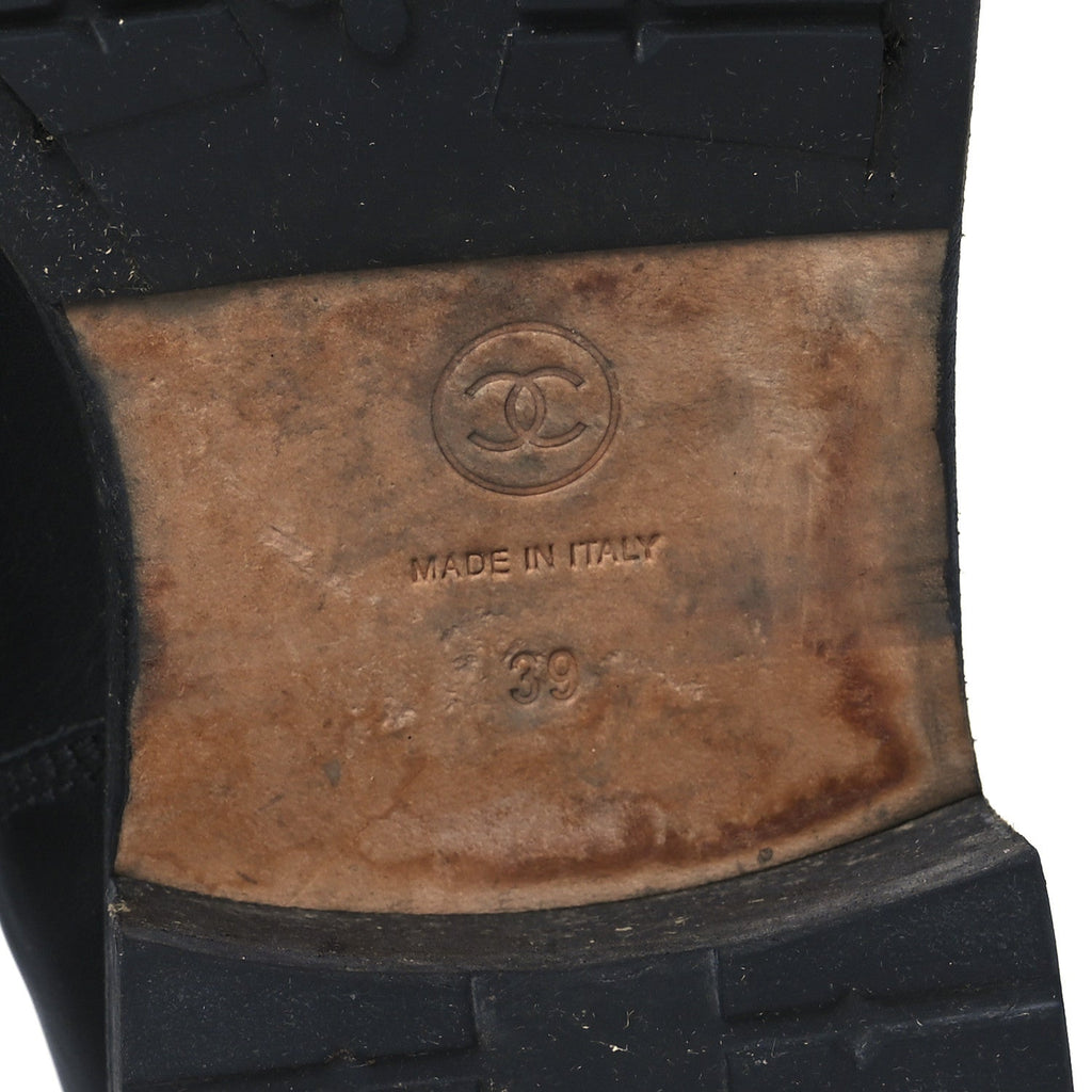 Calfskin Quilted Lace Up Combat Boots 39 Black