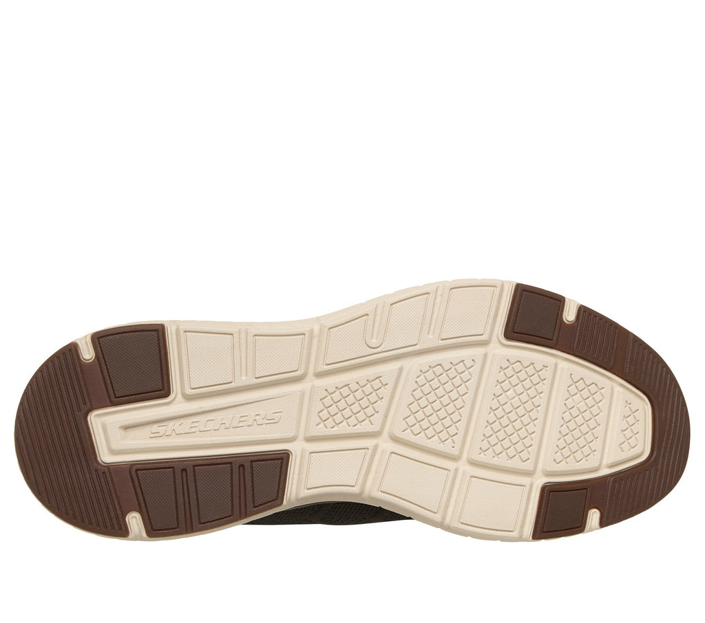 Relaxed Fit: Arch Fit Crosser - Esmond