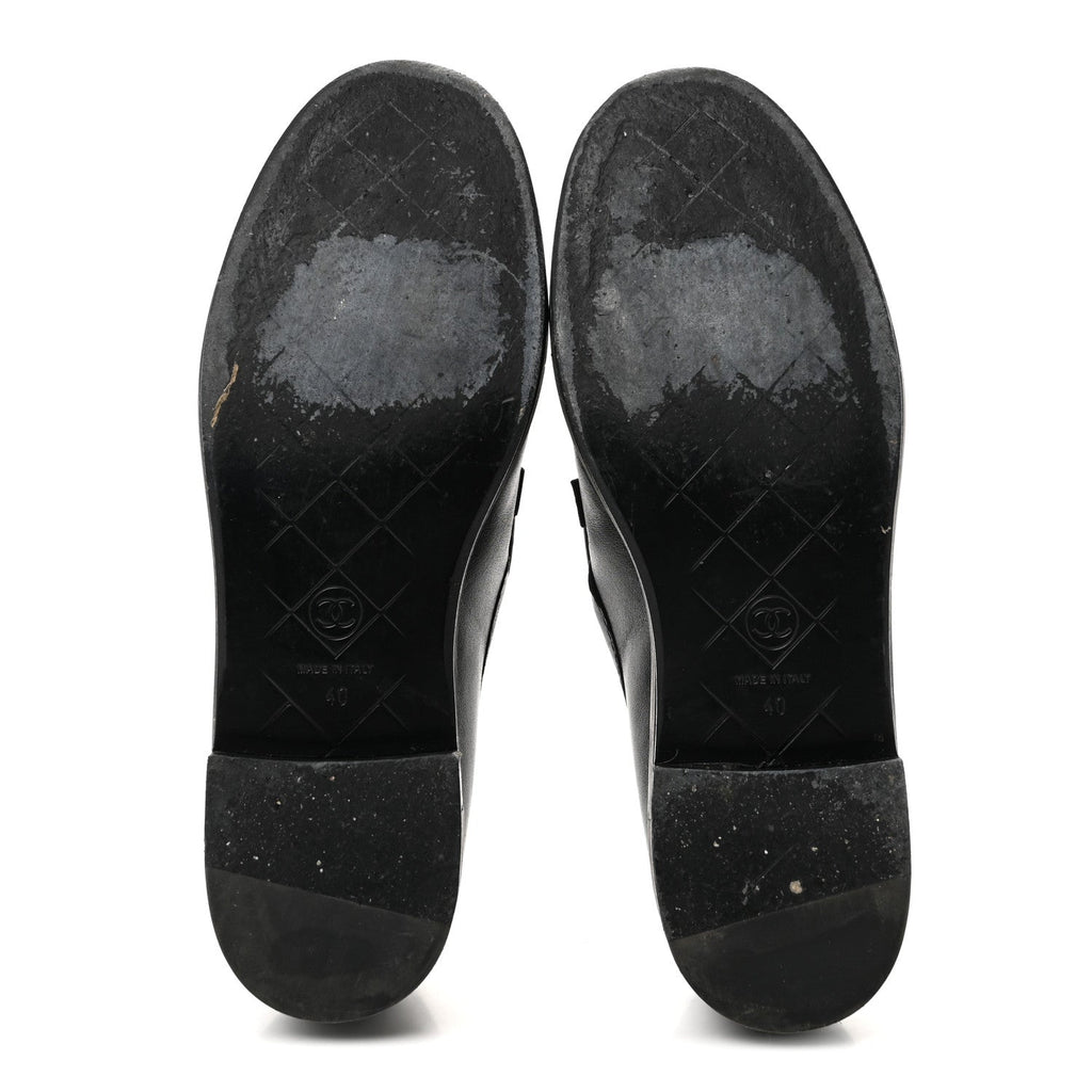 Lambskin Quilted CC Turnlock Loafers 40 Black