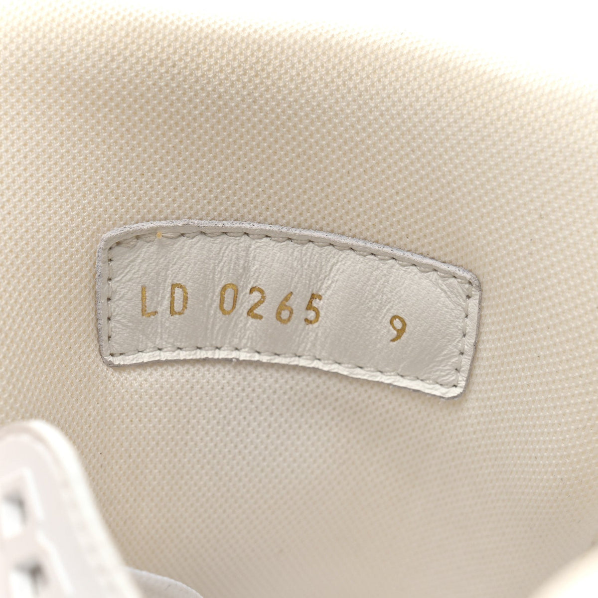 Calfskin Patent Mens LV Trainer Sneakers 9 White Black