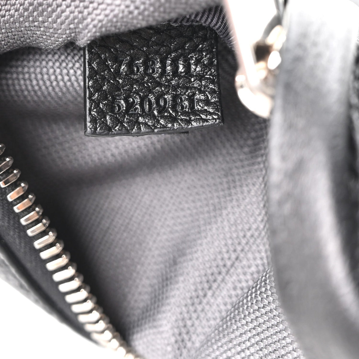 Grained Calfskin GG Supreme Logo Belt Bag 100 40 Black