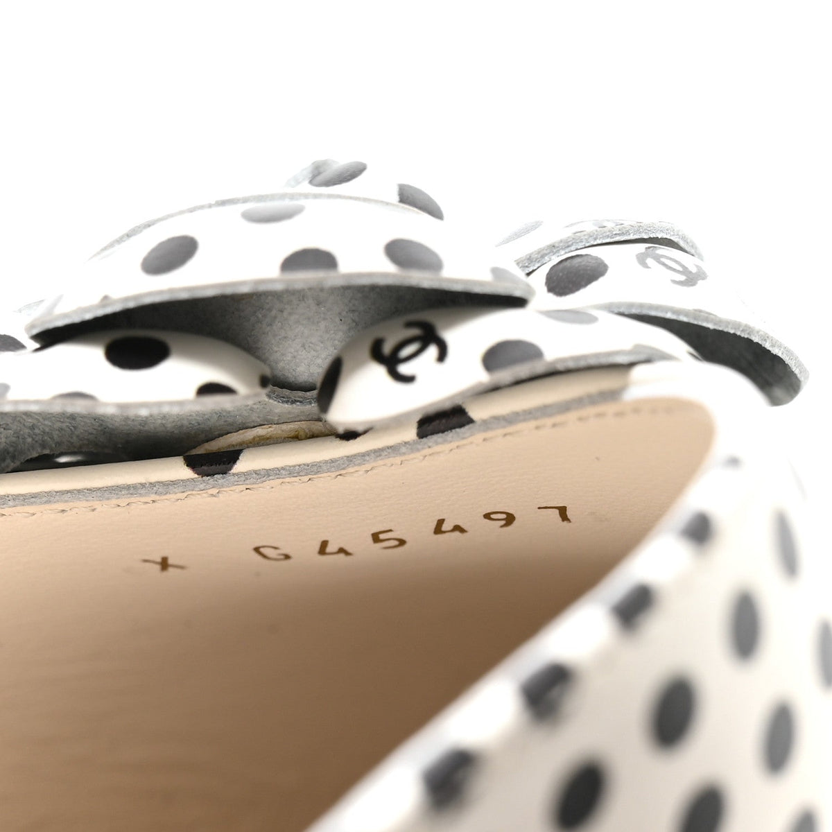 Calfskin Printed Patent Cap Toe Polka Dot Camellia Mary Jane Flats 36 White Black