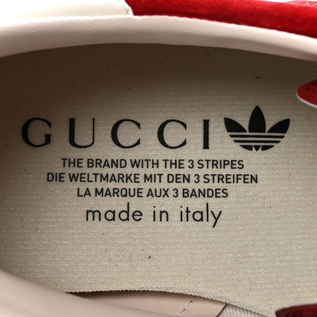 X ADIDAS Softy Velvet Suede Madeira Demetra Mens Gazelle Sneakers 8 Vulcanic Red Off White Hibiscus Red