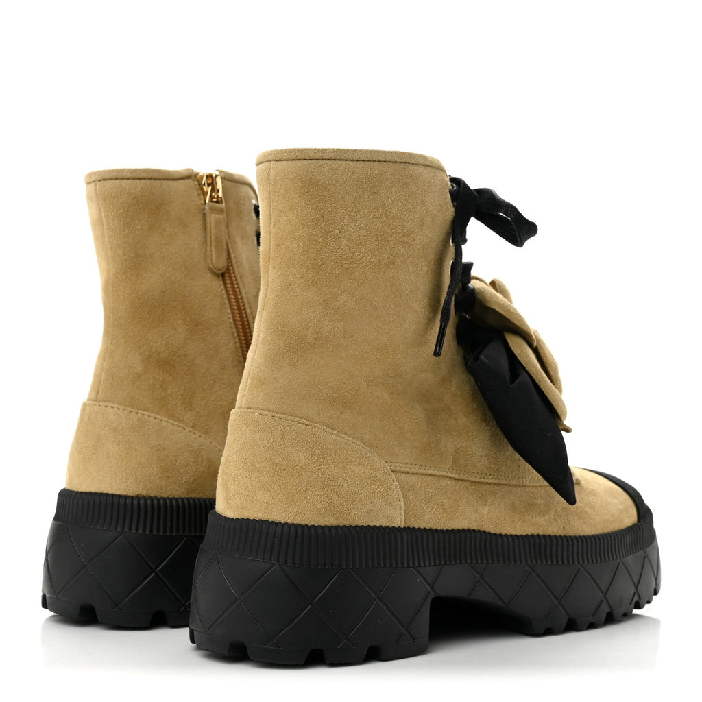 Suede Grosgrain Cap Toe CC Camellia Lace Up Combat Boots 38 Beige Black