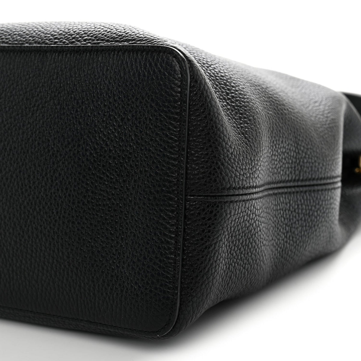 Pebbled Calfskin Large Soho Hobo Black