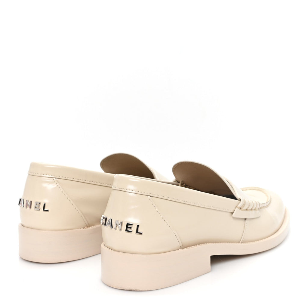 Shiny Calfskin Logo Loafers 40 Light Beige