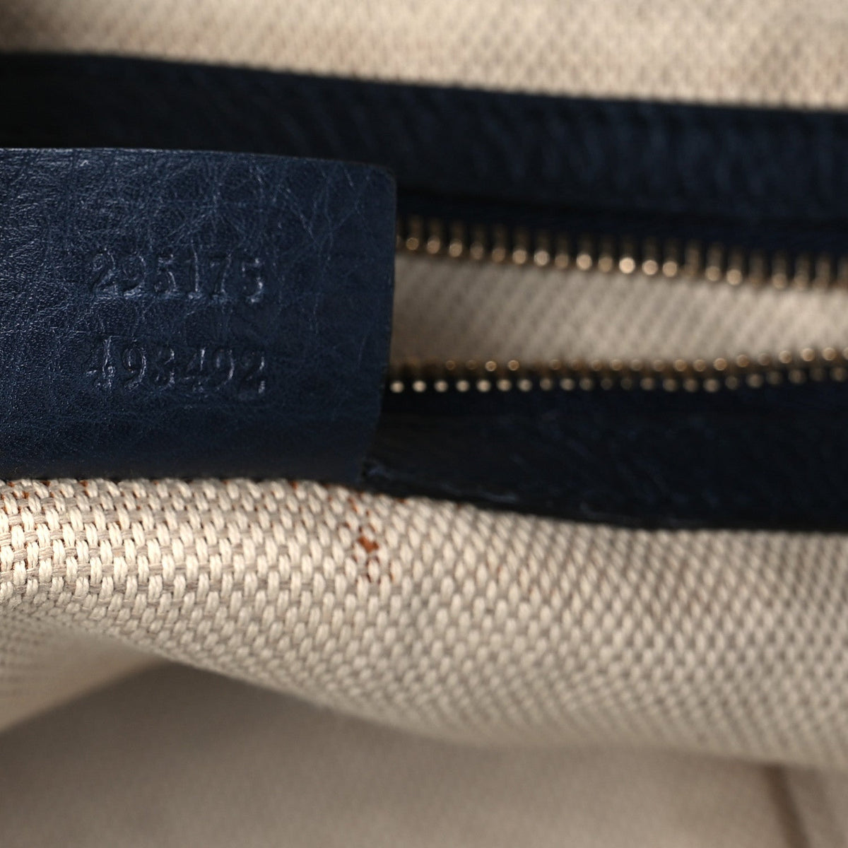 Pebbled Calfskin Medium Soho Hobo Blue