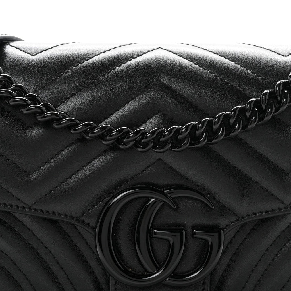 Calfskin Matelasse Monochrome Small GG Marmont Shoulder Bag Black