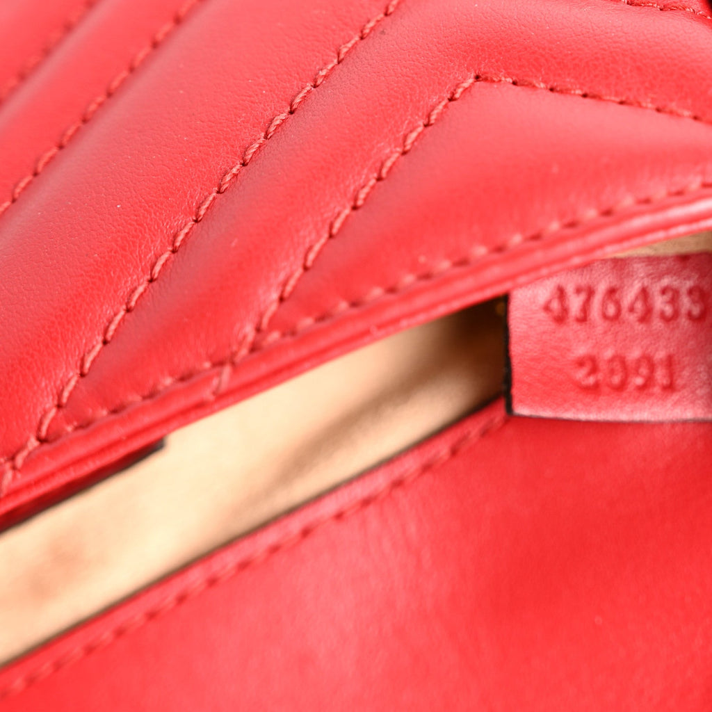 Calfskin Matelasse Super Mini GG Marmont Shoulder Bag Hibiscus Red