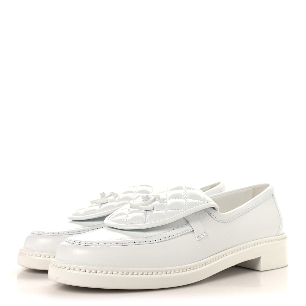 Crumpled Lambskin Quilted CC Turnlock Loafers 40 White