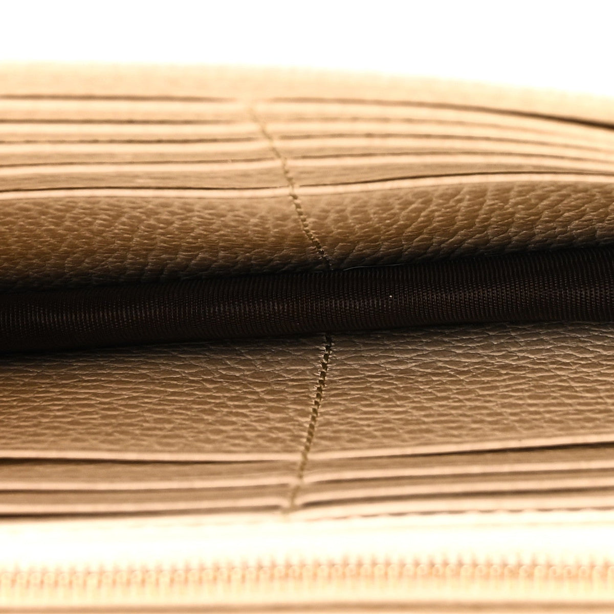 Dollar Calfskin Interlocking G Chain Wallet Ivoire
