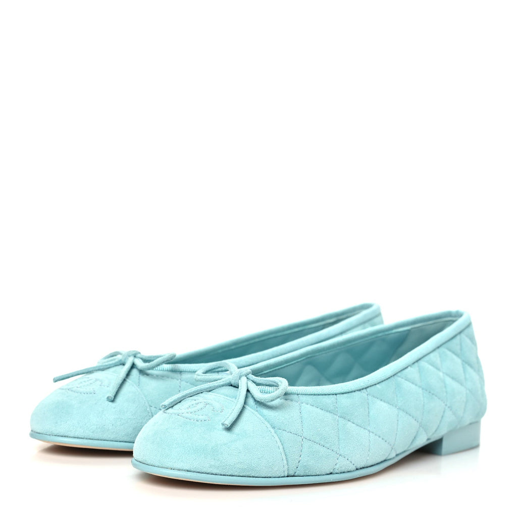 Suede Calfskin Quilted Cap Toe CC Ballerina Flats 37 Light Blue