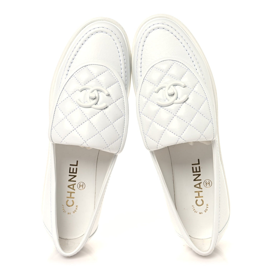 Crumpled Lambskin Quilted CC Turnlock Loafers 40 White