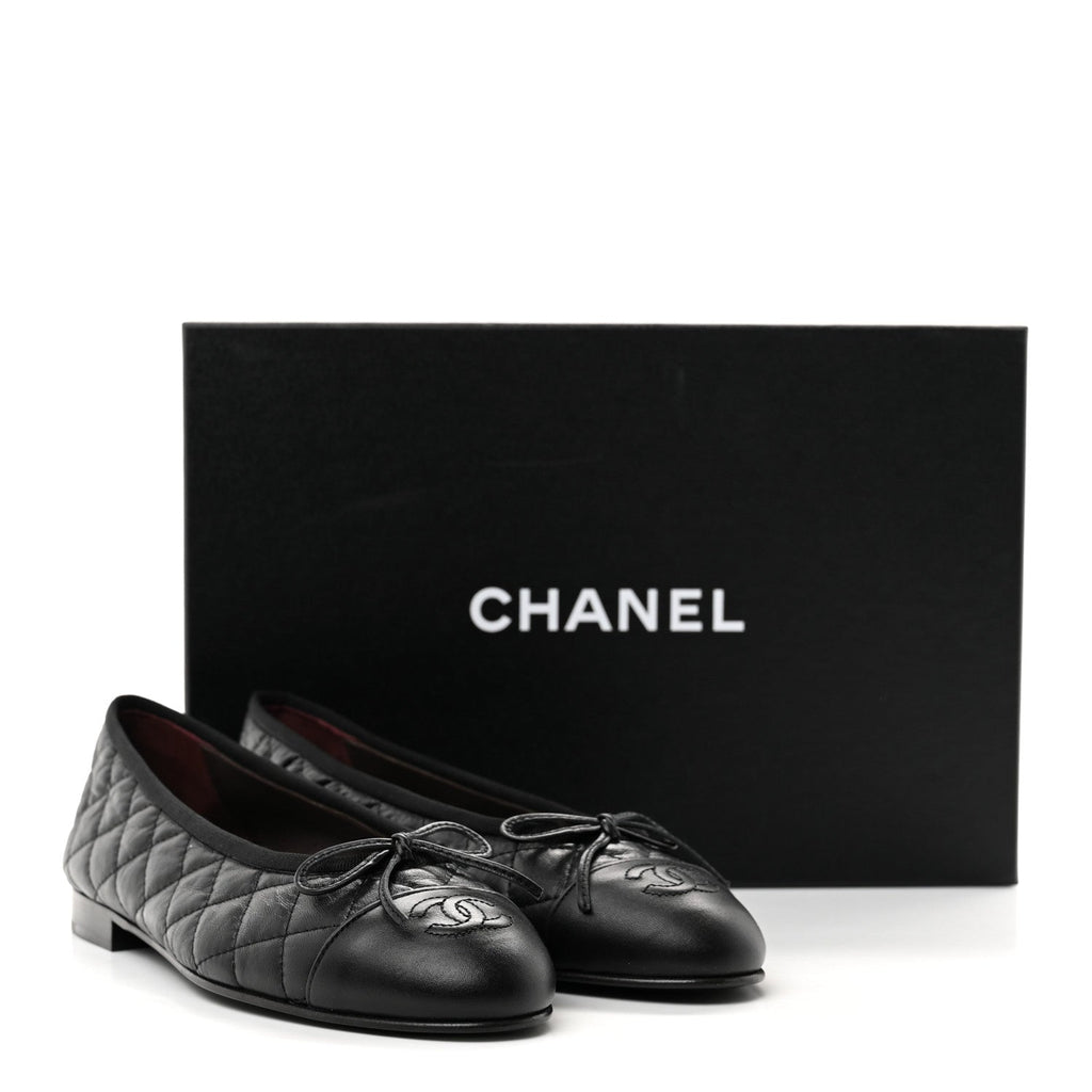 Aged Calfskin Quilted CC Cap Toe Ballerina Flats 38.5 Black
