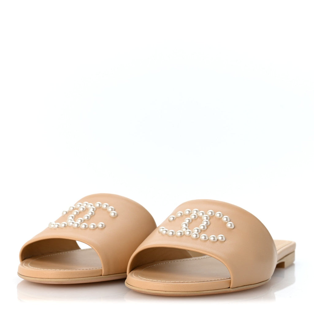 Lambskin Pearl CC Sandals 39 Black