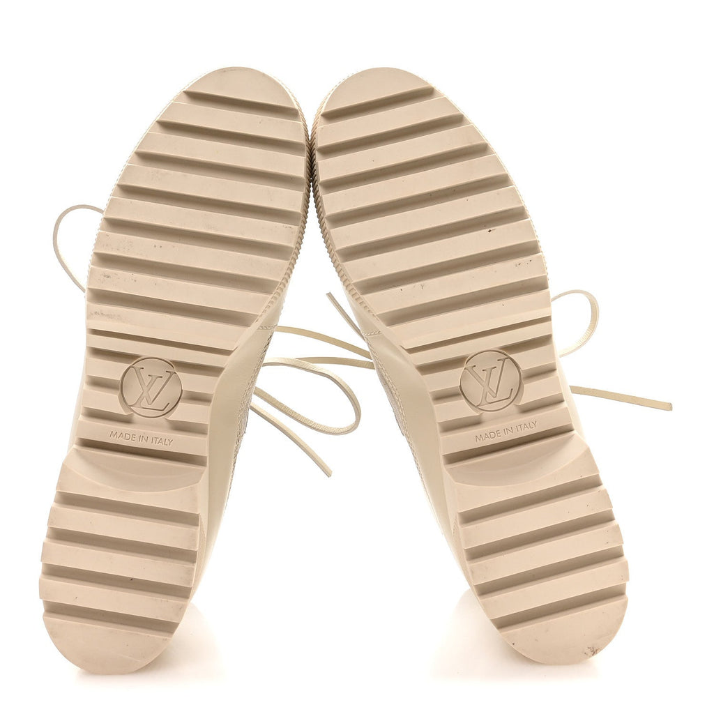 Suede Calfskin Laureate Platform Desert Boots 41 Beige