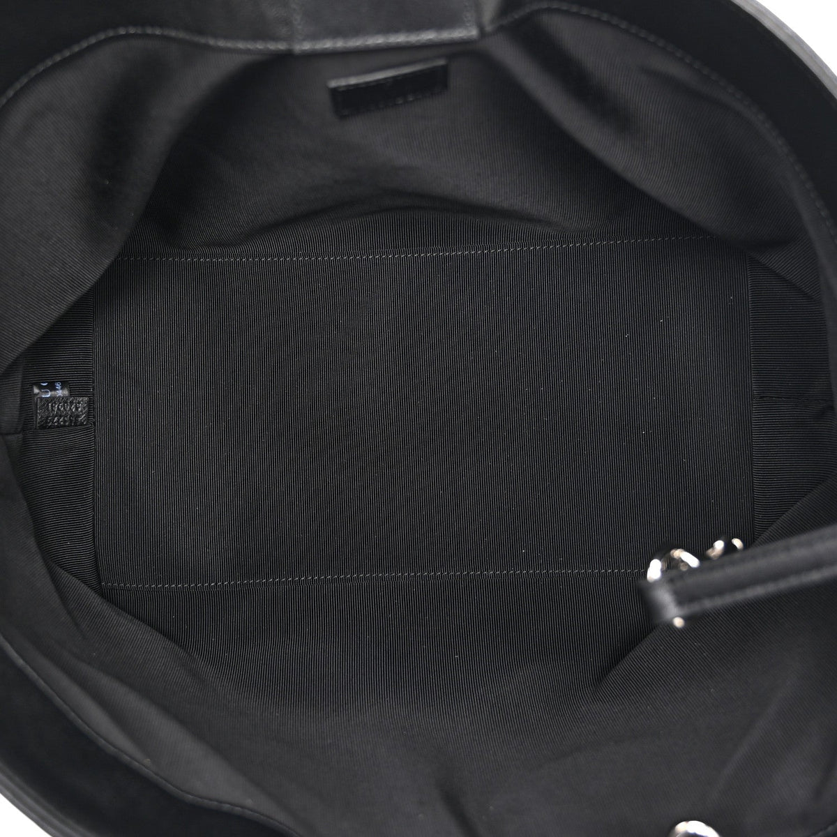 Soft Calfskin Matelasse Medium GG Marmont Tote Bag Black