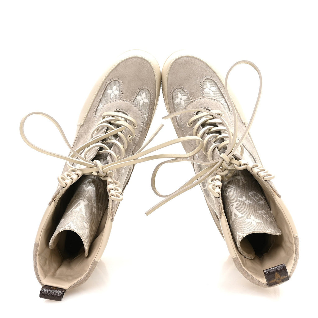 Suede Calfskin Laureate Platform Desert Boots 41 Beige