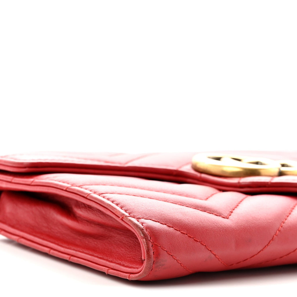 Calfskin Matelasse Mini GG Marmont Chain Wallet Hibiscus Red