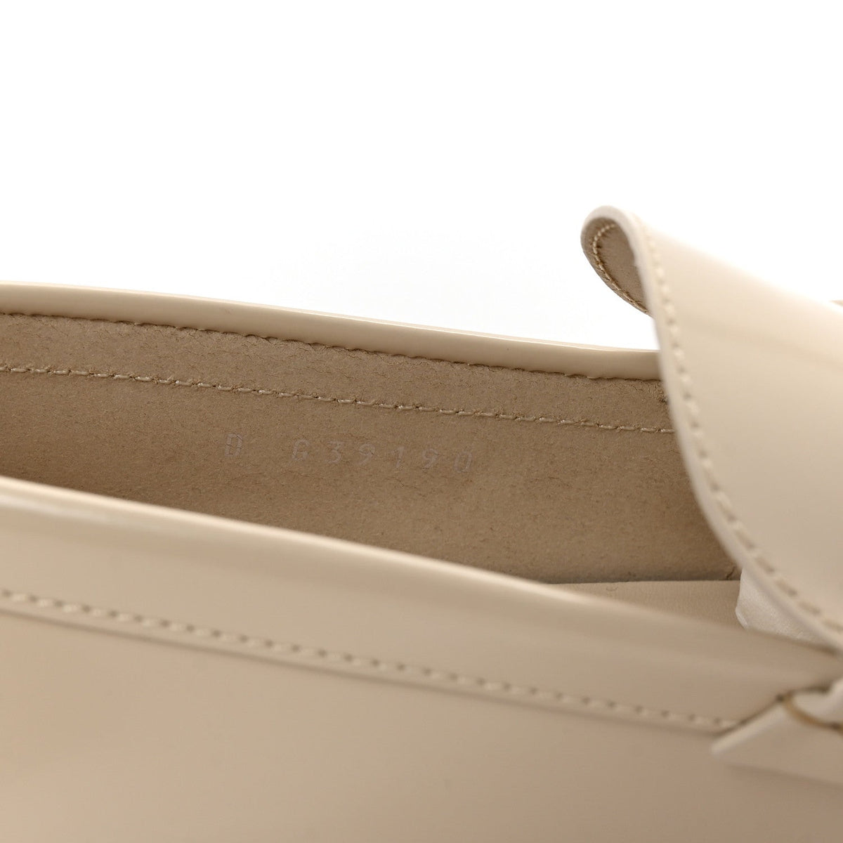 Shiny Calfskin Logo Loafers 38.5 Light Beige