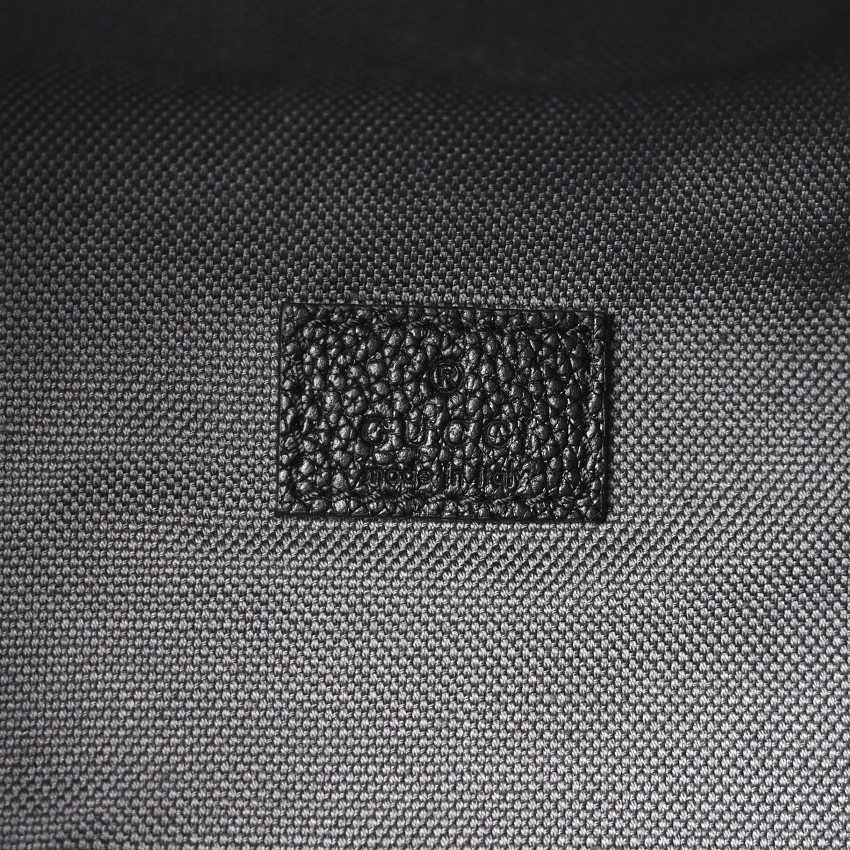 Grained Calfskin GG Supreme Logo Belt Bag 100 40 Black