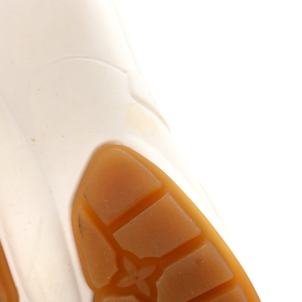 Monogram Calfskin Run 55 Sneakers 40 White