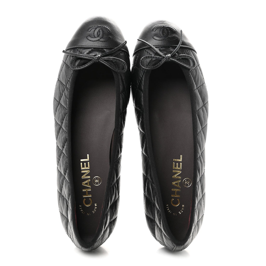 Aged Calfskin Quilted CC Cap Toe Ballerina Flats 38.5 Black