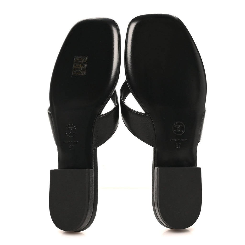 Lambskin CC Thong Sandals 37 Black