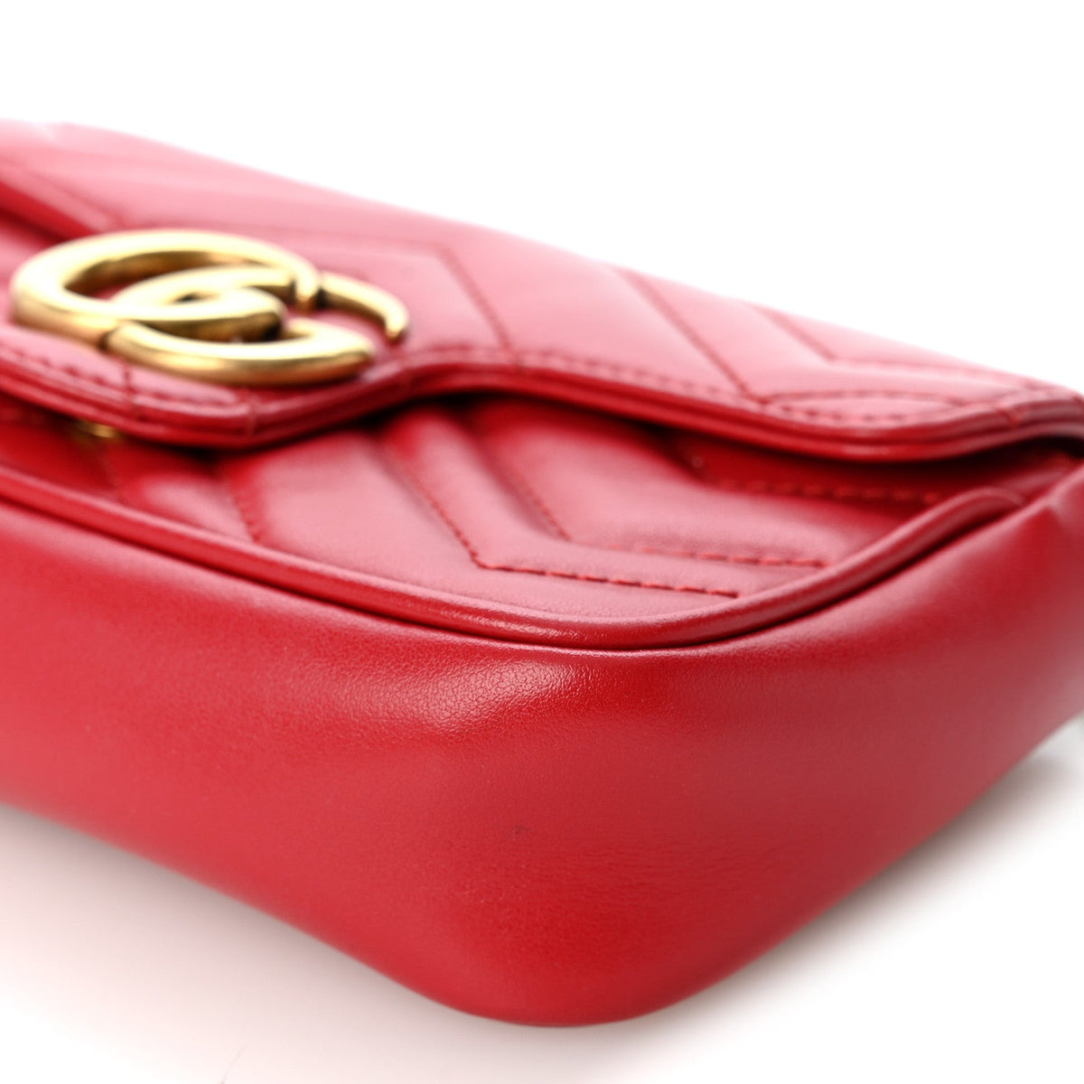Calfskin Matelasse Super Mini GG Marmont Shoulder Bag Hibiscus Red