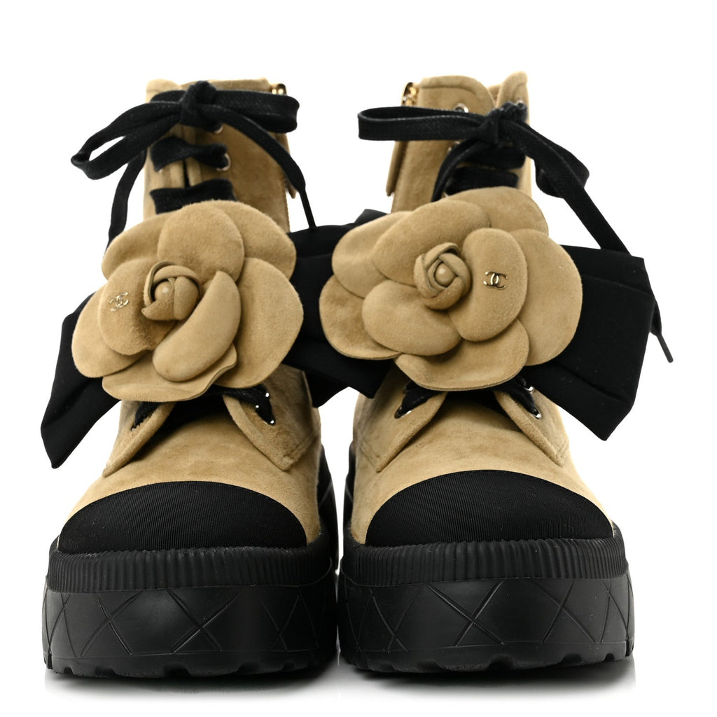 Suede Grosgrain Cap Toe CC Camellia Lace Up Combat Boots 38 Beige Black