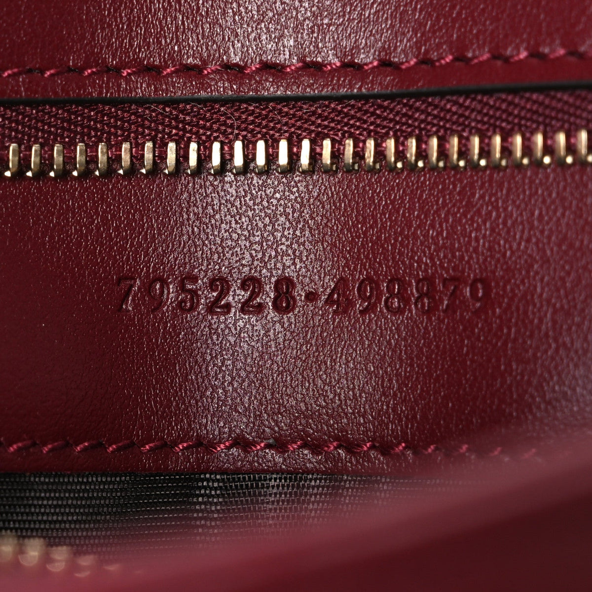 Calfskin Matelasse Small GG Marmont Multi Pocket Shoulder Bag Rosso Ancora
