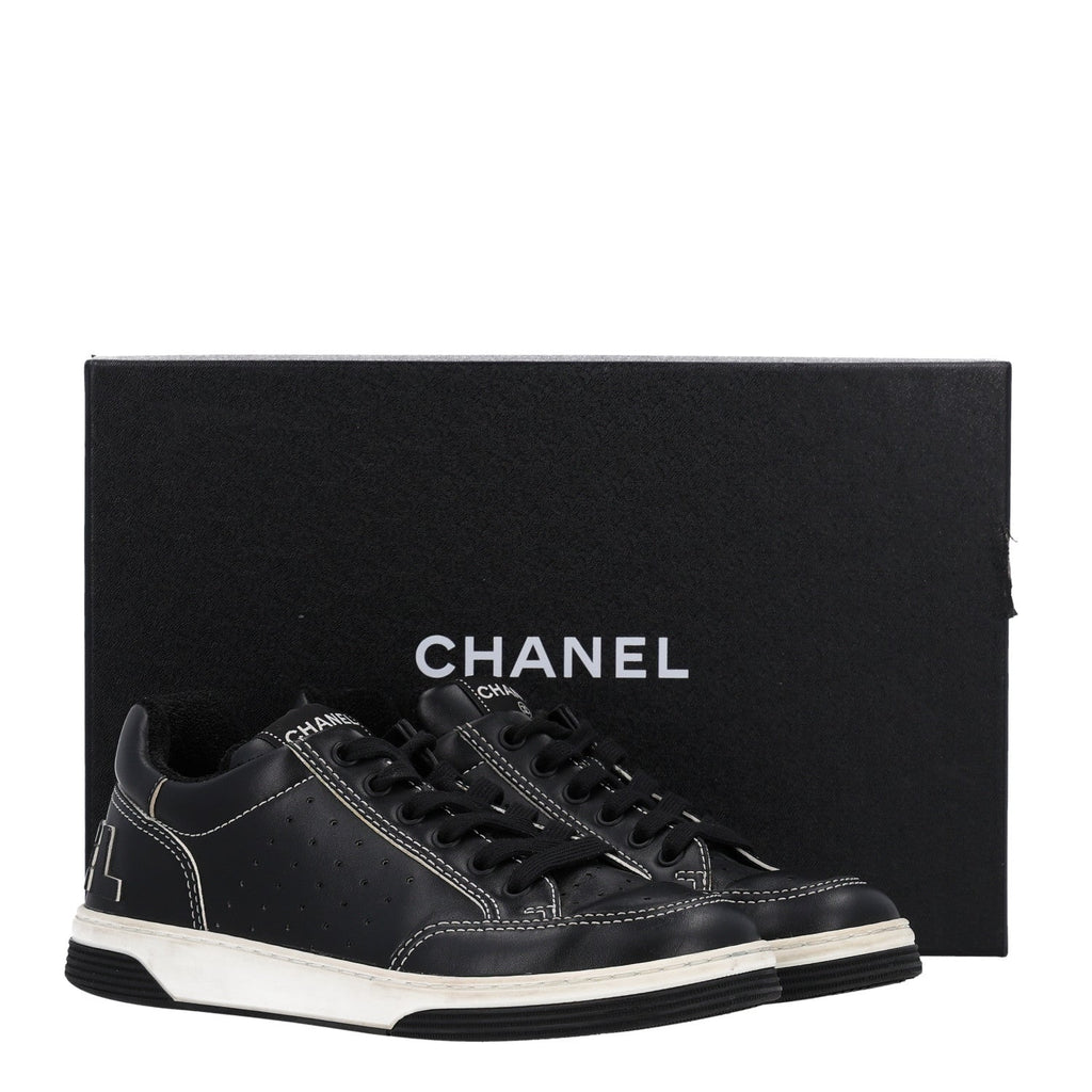 Calfskin Womens Logo Sneakers 38 Black White