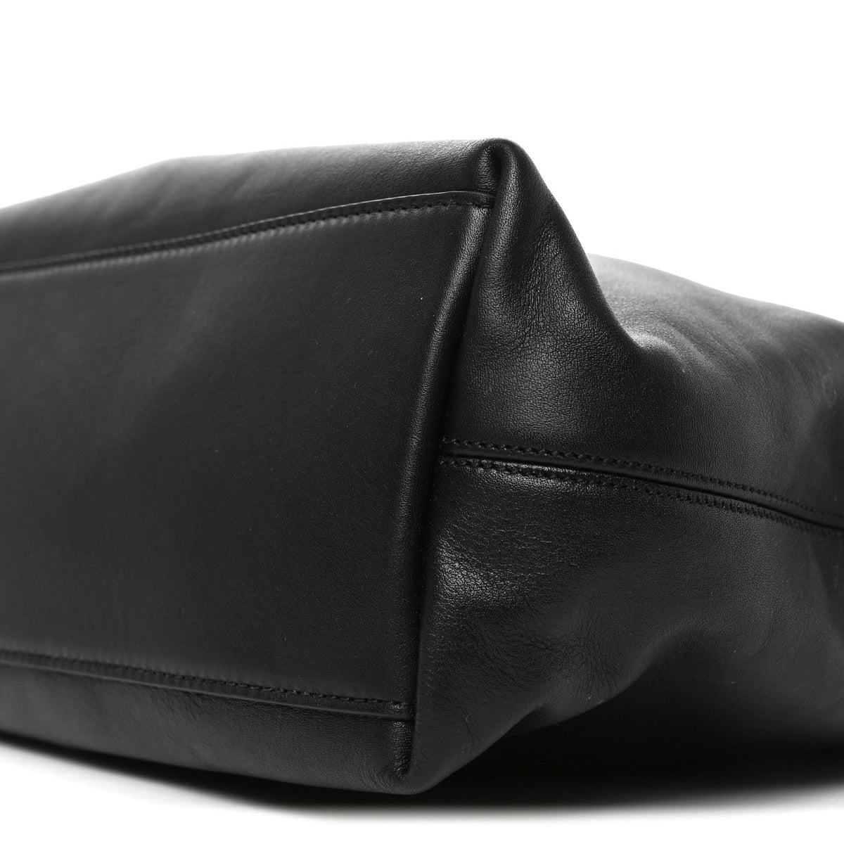Calfskin Medium Beatrix Tote Black