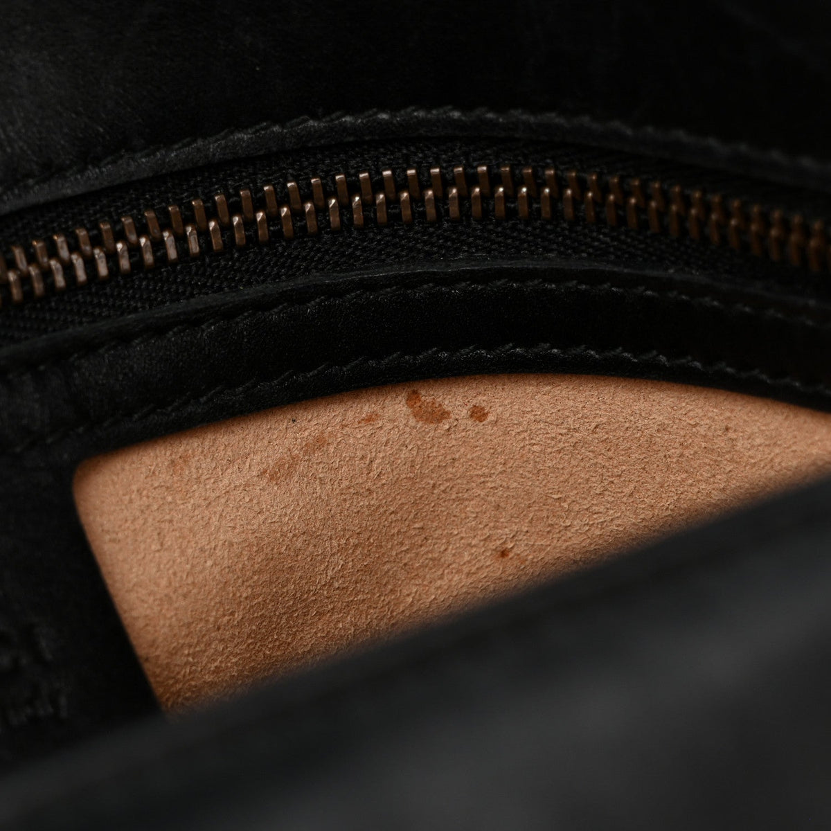 Calfskin Matelasse Medium GG Marmont Shoulder Bag Black