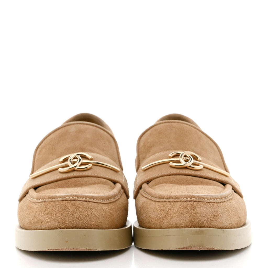 Suede Metal CC Mocassin Loafers 37 Beige