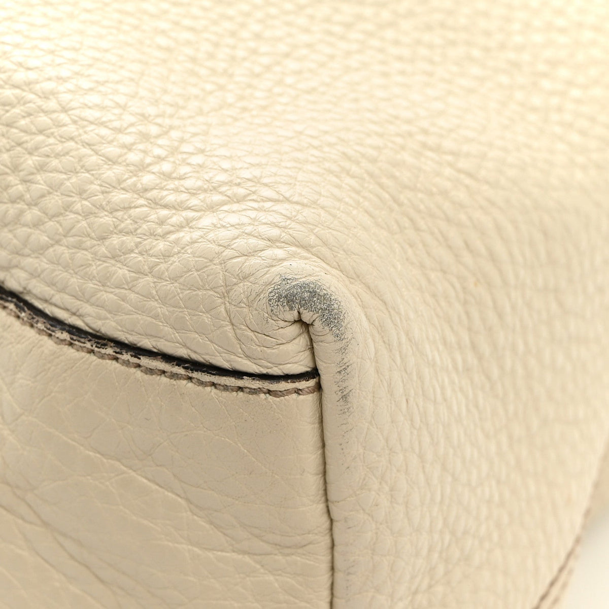 Pebbled Calfskin Medium Soho Chain Shoulder Bag Off White