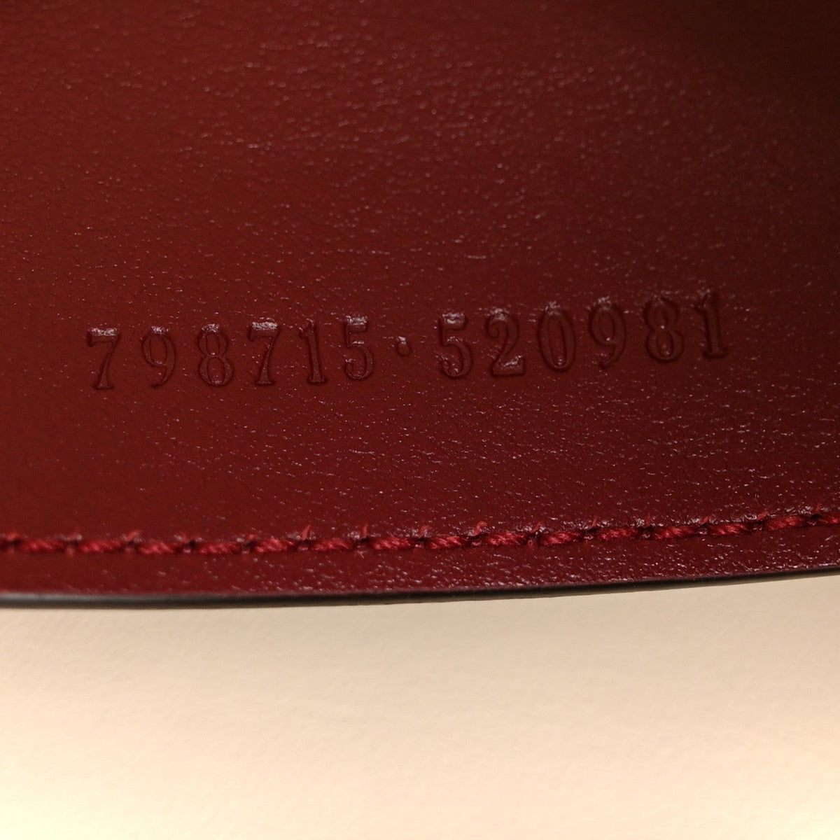 Calfskin Matelasse Small GG Marmont 2.0 Shoulder Bag Rosso Ancora