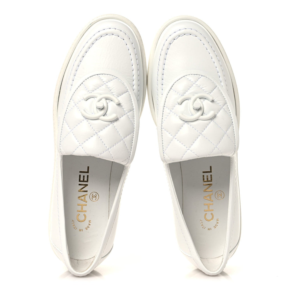 Crumpled Lambskin Quilted CC Turnlock Loafers 37 White