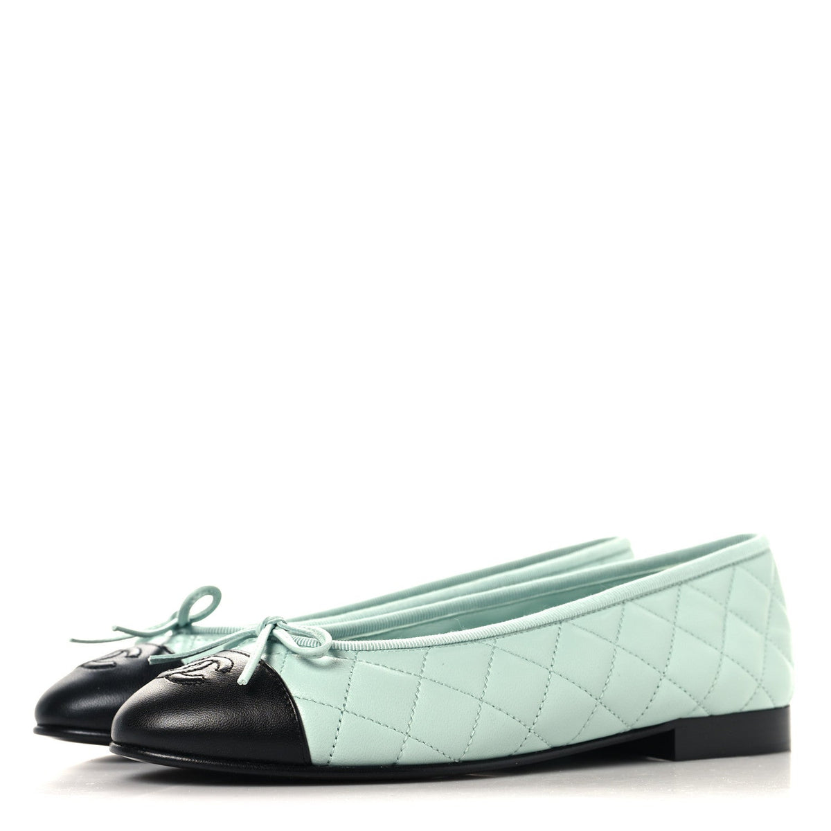Lambskin Quilted CC Cap Toe Ballerina Flats 37 Light Blue Black