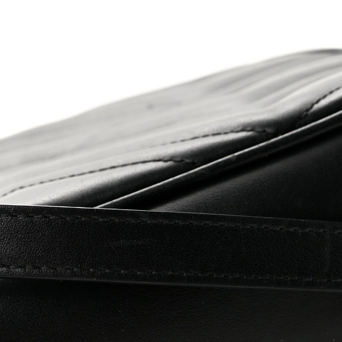 Calfskin Matelasse Monochrome Small GG Marmont Chain Shoulder Bag Black