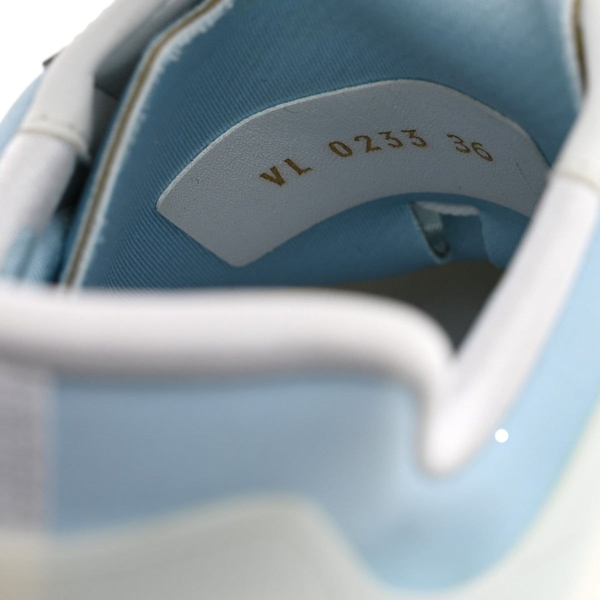 Metallic Calfskin Technical Mesh Rubber Run 55 Sneakers 36 Bleu Clair