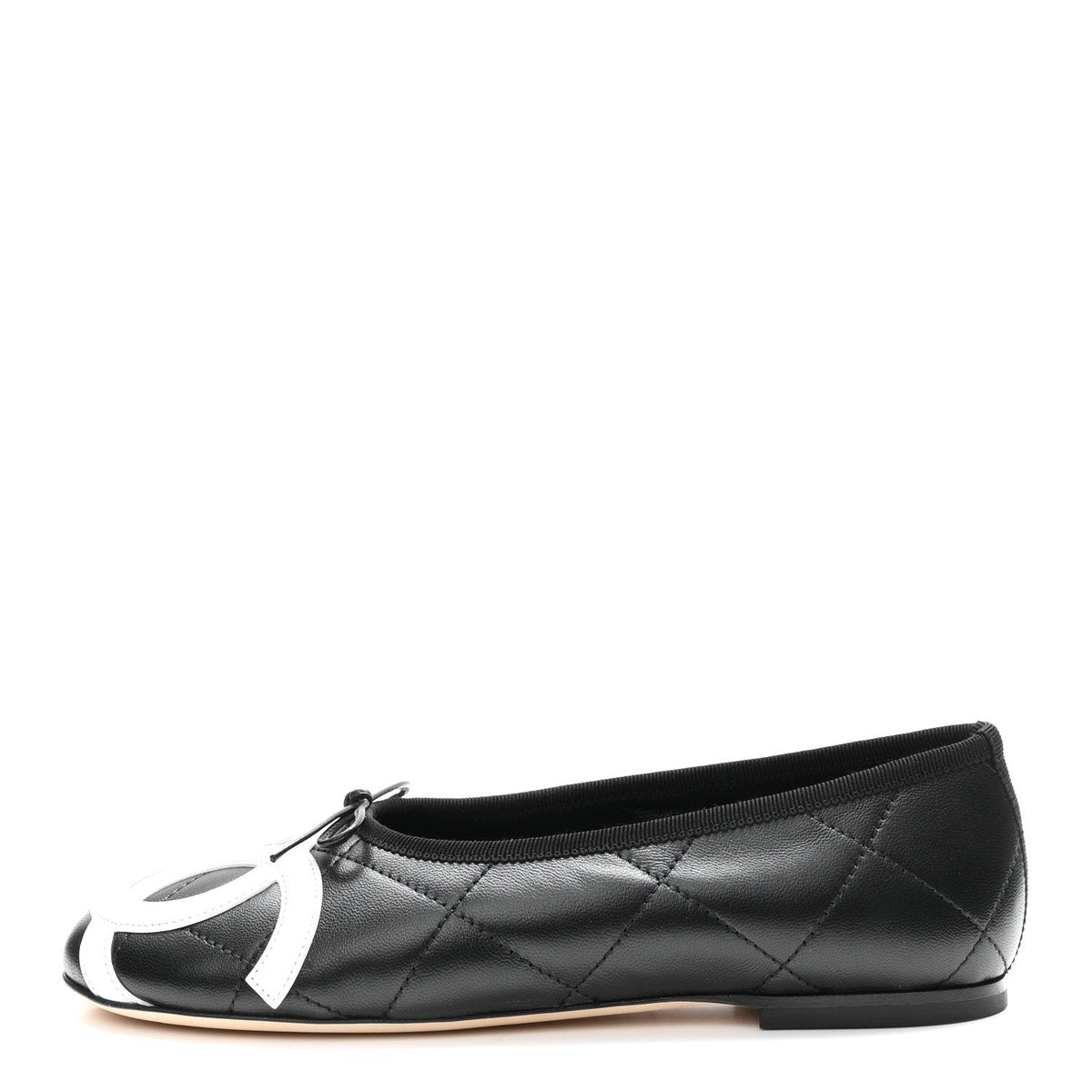 Lambskin Quilted CC Cambon Ballet Flats 38.5 Black White
