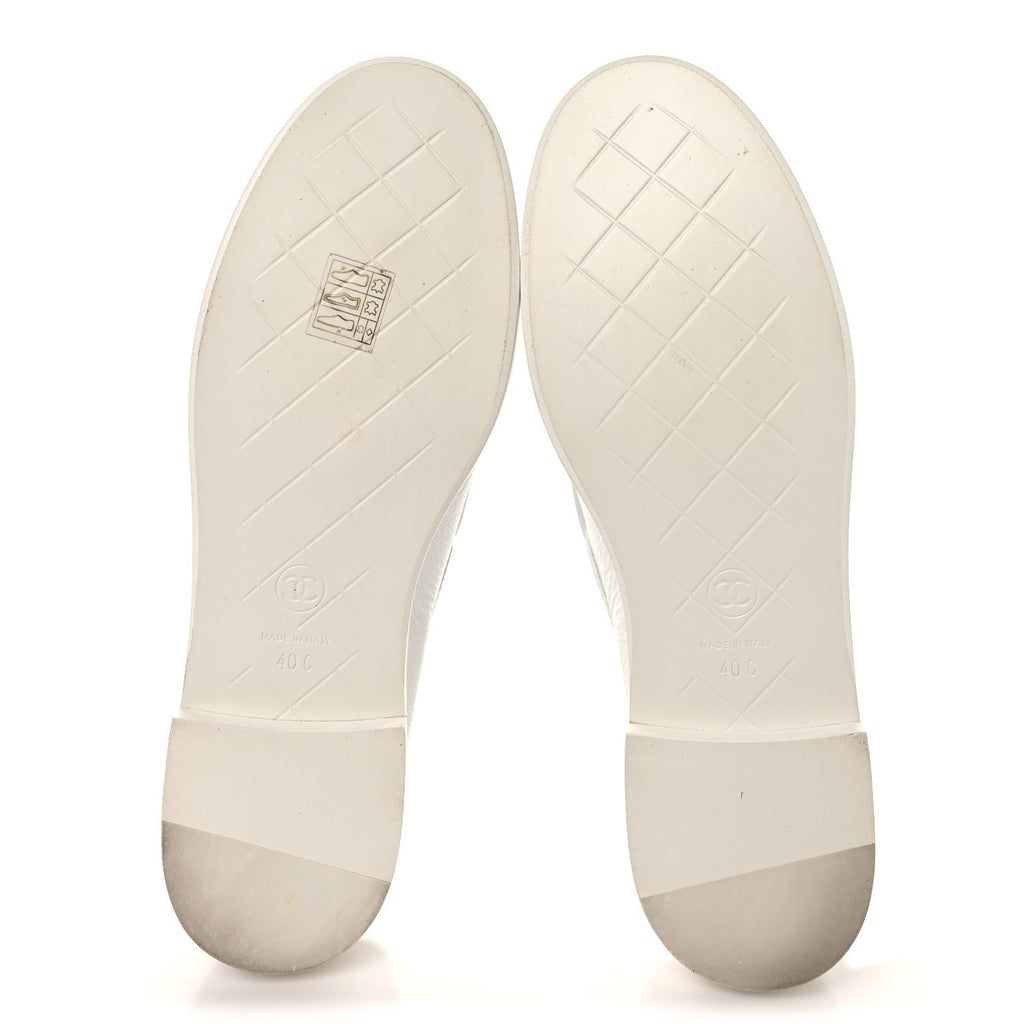 Crumpled Lambskin Quilted CC Turnlock Loafers 40 White