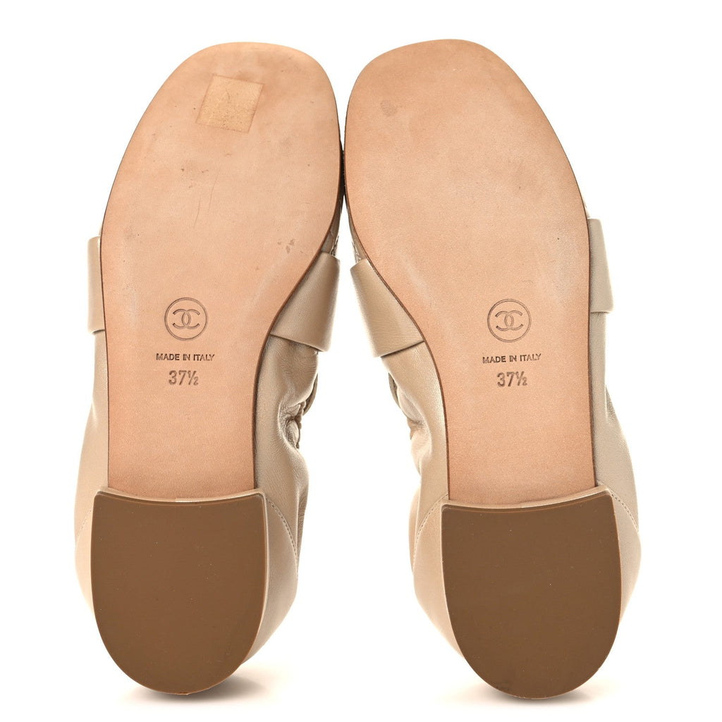 Laminated Lambskin Womens Quilted Elastic CC Moccasin Loafers 37.5 Beige