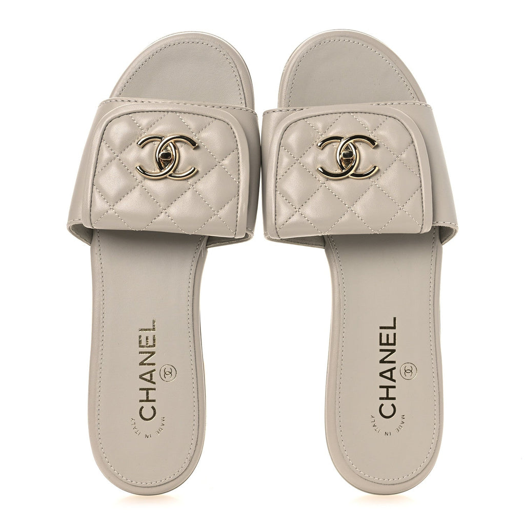 Lambskin Quilted Turnlock Flat Mules 39.5 Light Gray