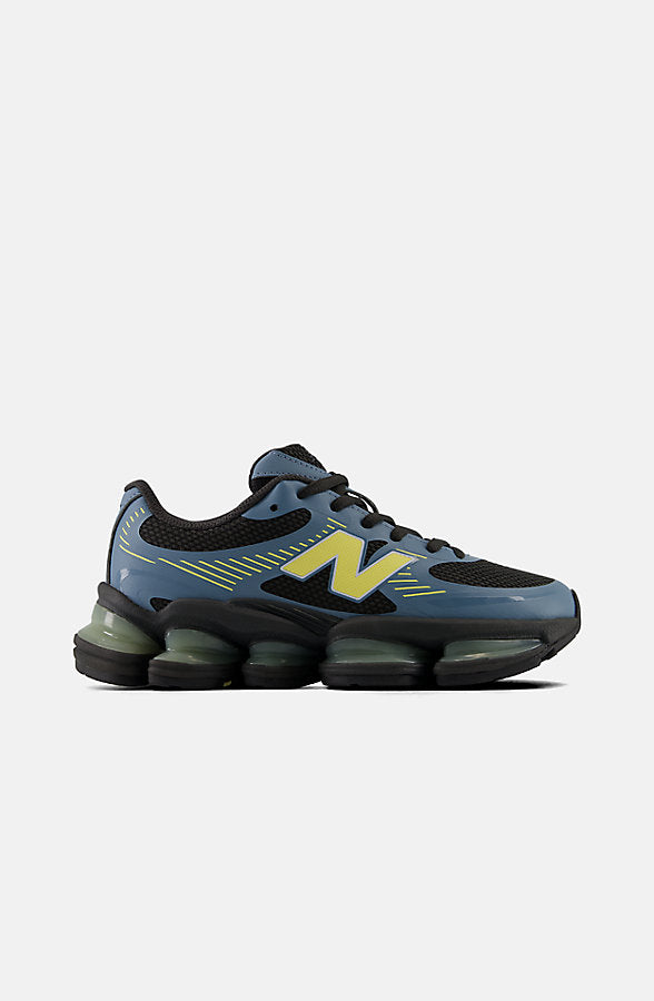 2000 Lace - New Balance