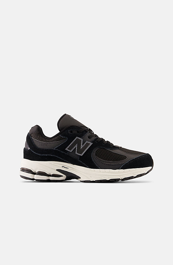 2002 Lace - New Balance