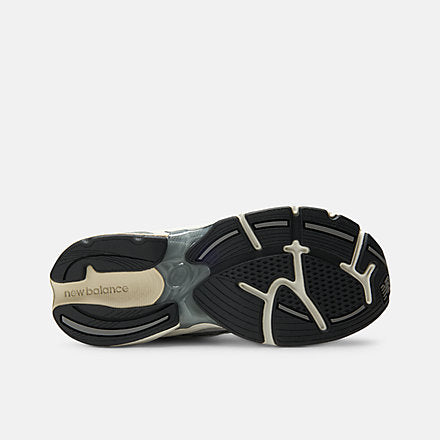 2010 Lace - New Balance